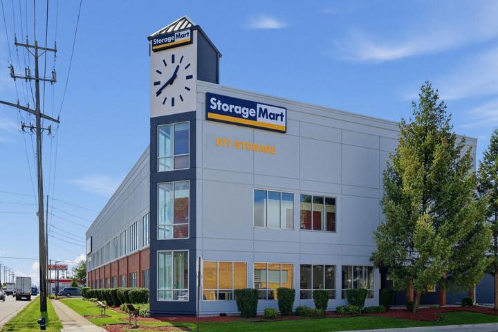 Street view of facility exterior at StorageMart in Franklin Park, Illinois