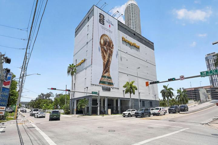 Wide view of facility exterior at StorageMart in Miami Florida