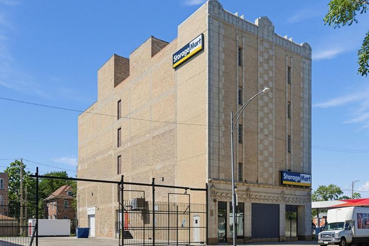 Wide shot of facility exterior at StorageMart in Chicago