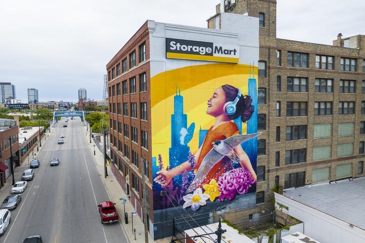 StorageMart on 1015 N Halsted St in Chicago Self Storage