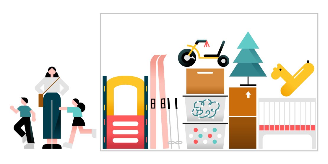 Artículos típicos en una unidad de almacenamiento mediana, como por ejemplo esquís, contenedores de almacenamiento, un árbol de Navidad y juguetes.