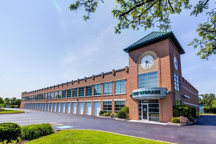 StorageMart on 13000 Rockland Rd in Lake Bluff Self Storage
