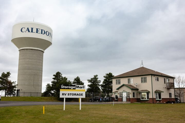 Storage Units in Caledonia & Franksville, WI | StorageMart