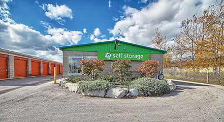StorageMart on Commerce Park Dr in Innisfil Self Storage