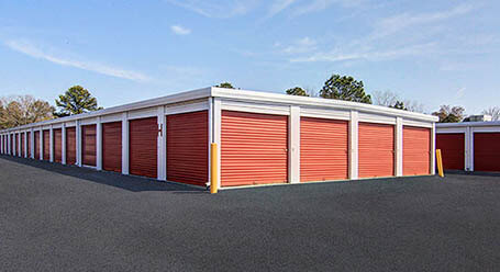 StorageMart en North Columbia Street en Milledgeville almacenamiento accesible en vehículo