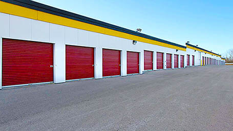 StorageMart en Walters Road en Fairfield Almacenamiento accesible en vehículo